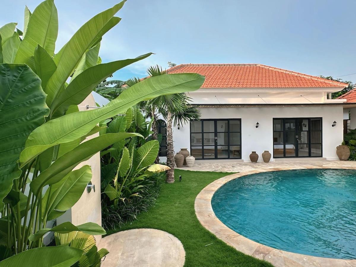 Amerta Villa Seminyak Bagian luar foto