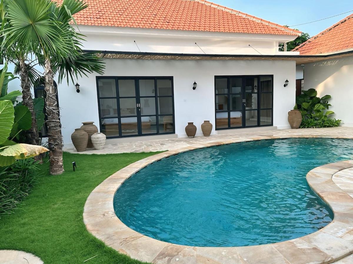 Amerta Villa Seminyak Bagian luar foto